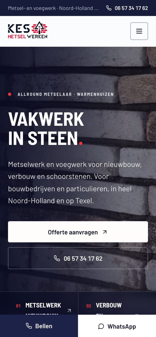 De website van Kes Metselwerken op een telefoon
