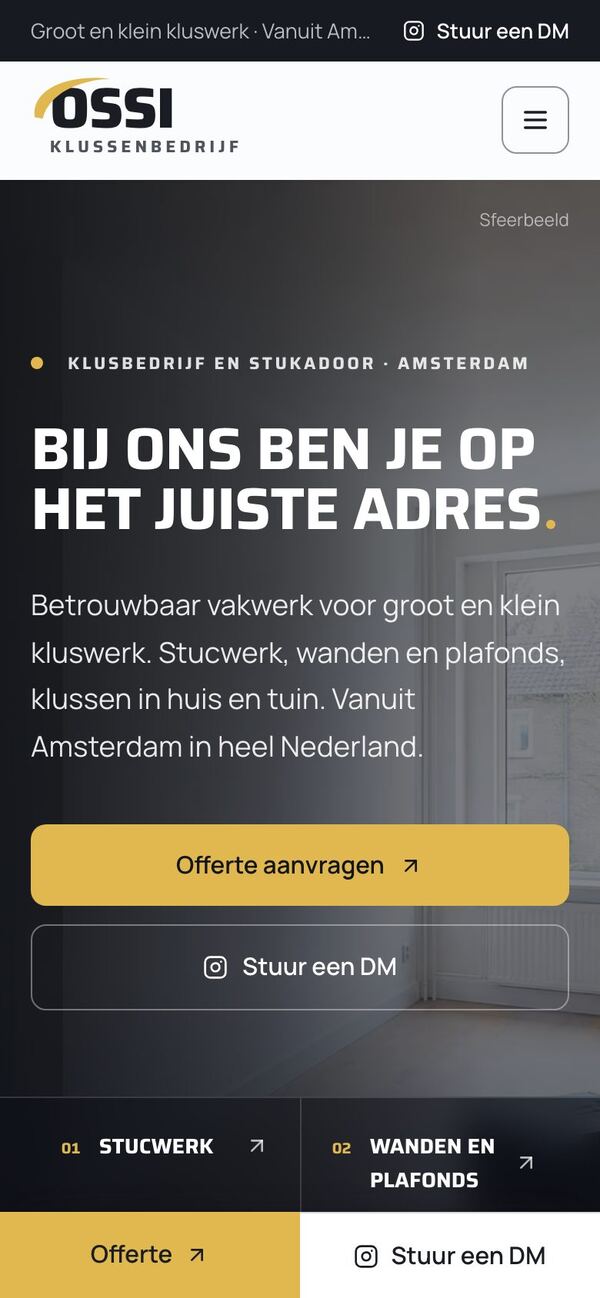 De website van Ossi Klussenbedrijf op een telefoon
